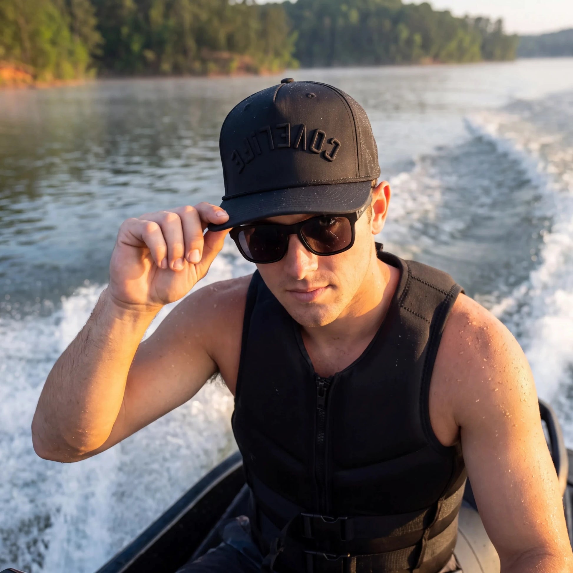 COVELiFE SHiFT Blackout Snapback Black - lifestyle/detail #2